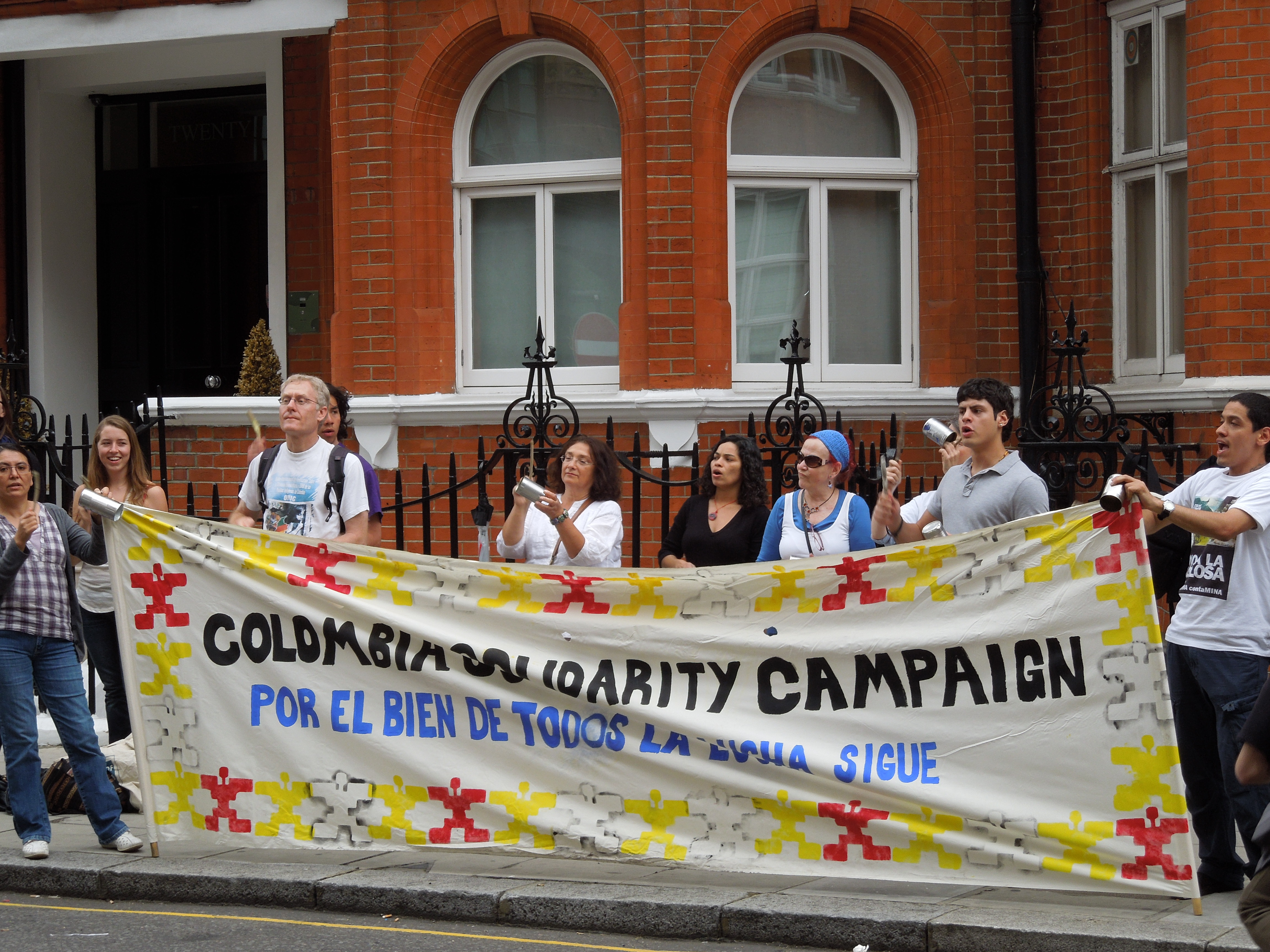 SI A LA VIDA, NO A LA MINA SI A LA VIDA, NO A LA MINA